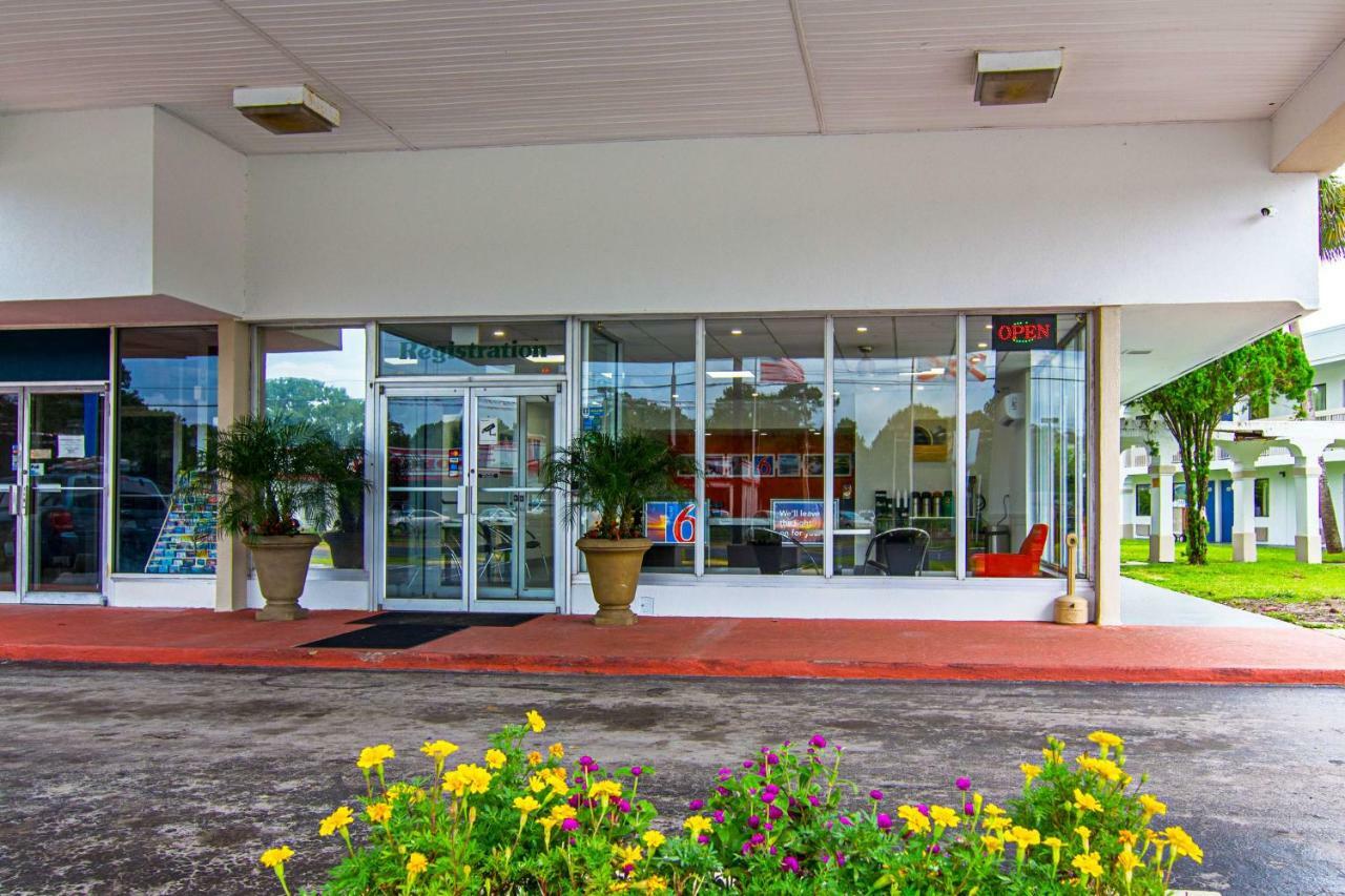 Motel 6-Starke, Fl Bagian luar foto